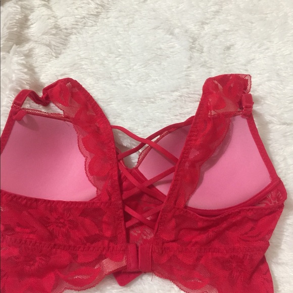 Bras - Picture 2 of 2